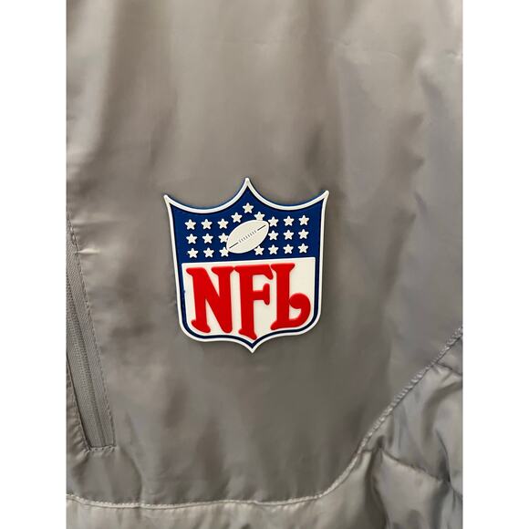 NWT NFL Shield Puffer Jacket M Silver Gray Hooded Quilted Coat Ultra Game $140 - Picture 3 of 10